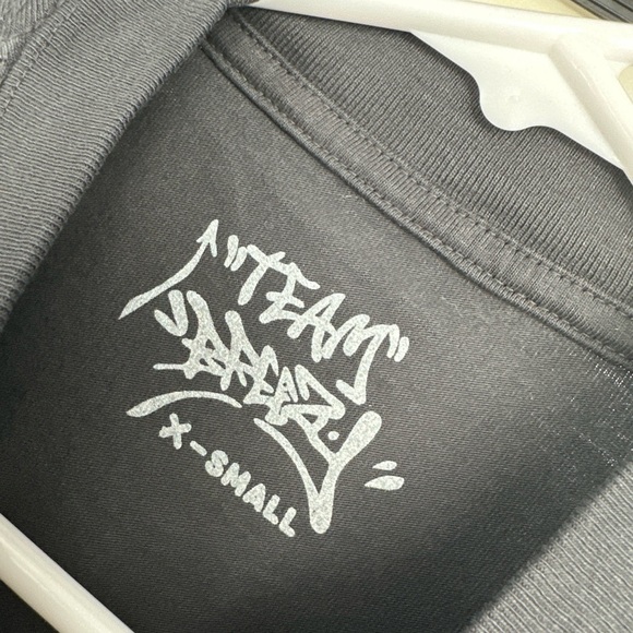 Chris Brown USA Tour Breezy T-shirt Size XS VHTF Sold Out - Picture 2 of 3